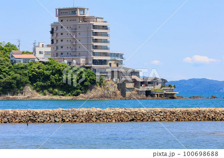 赤穂海浜公園から見る海 100698688