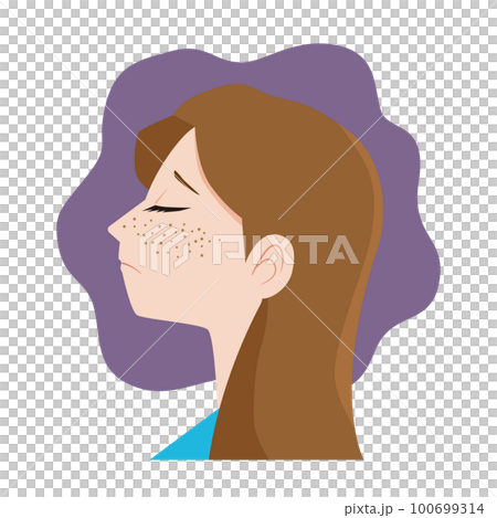 顔のそばかすに悩む女性 100699314