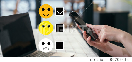 User give rating to service experience on online application smartphone. 100705413