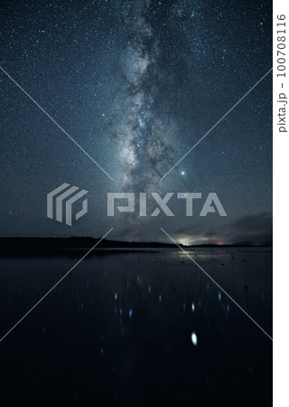 沖縄県小浜島石長田海岸で見た天の川 100708116