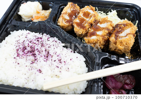 美味しいトンカツ弁当 美味しいトンカツ弁当 100710370