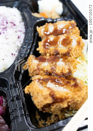 美味しいトンカツ弁当 美味しいトンカツ弁当 100710372