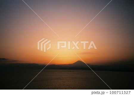 夕焼け 100711327