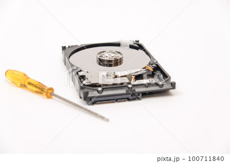 【HDDをドライバーで分解する】 100711840