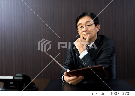 ビジネスマン 社長 ビジネスマン 社長 100713706