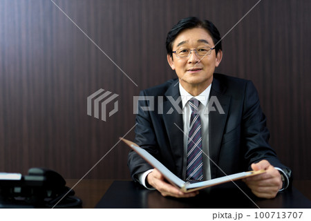 ビジネスマン 社長 ビジネスマン 社長 100713707
