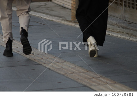 長野市中央通り　歩道 100720381