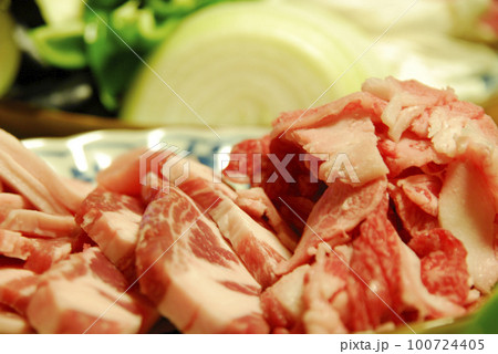 自宅でバーべキュウ 100724405