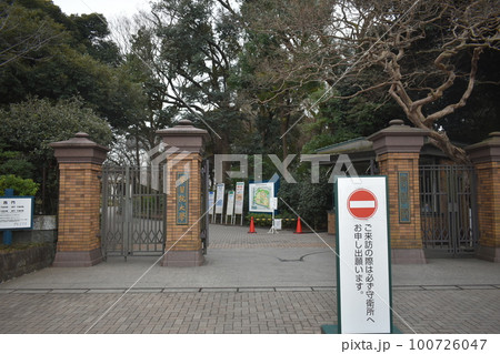 学習院正門 100726047