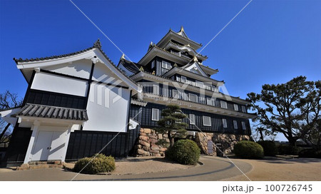 岡山城天守閣（岡山県岡山市） 100726745