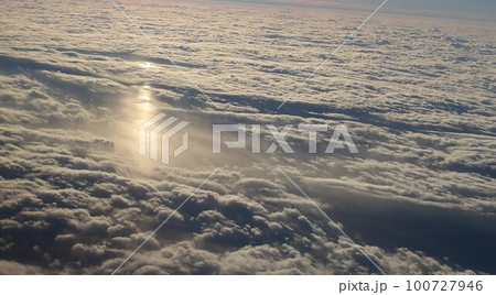 上から見る雲海 100727946