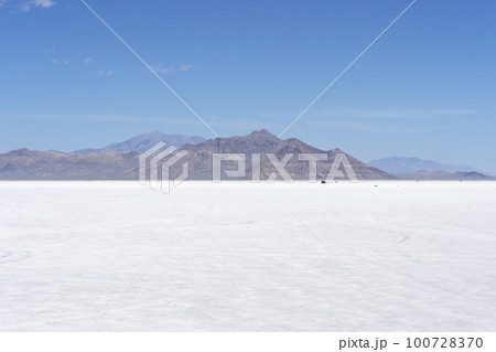 ボンネビル・ソルトフラッツ　ユタ州　アメリカ合衆国 100728370