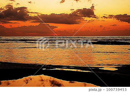 Sunrise at gwangchigi beach 100739453