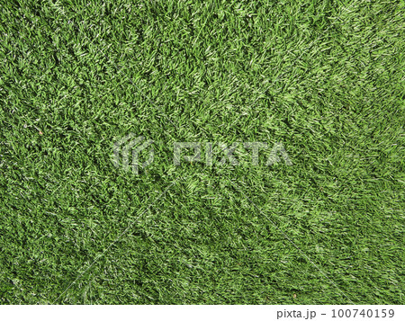 緑の人工芝生背景素材 緑の人工芝生背景素材 100740159