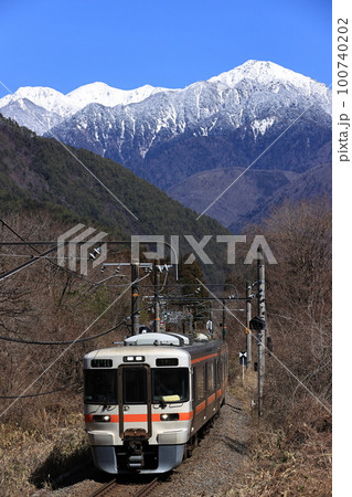 中央アルプスと中央本線普通列車 100740202