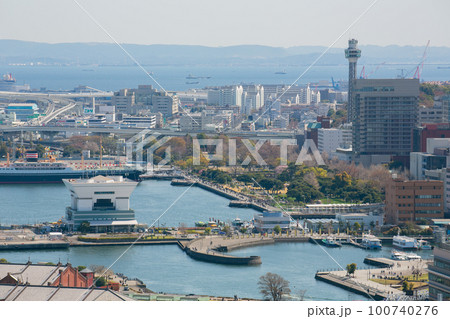晴れた春のみなとみらい　横浜　ベイエリア観光 100740276