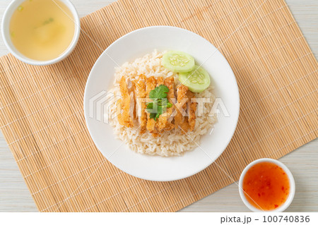 Steamed Rice with Fried Chicken or Hainanese Chicken Rice 100740836