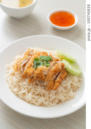 Steamed Rice with Fried Chicken or Hainanese Chicken Rice Steamed Rice with Fried Chicken or Hainanese Chicken Rice 100740838