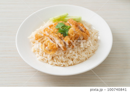 Steamed Rice with Fried Chicken or Hainanese Chicken Rice 100740841