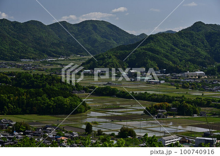 兵庫県立丹波並木道中央公園の三釈迦山の眺望 100740916