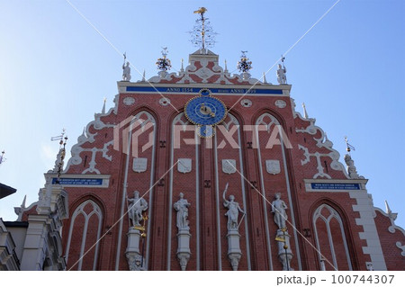 ラトビア リガのブラックヘッドハウス 100744307