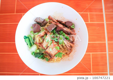 roasted duck noodles, pork and duck noodles or noodles without soup or Chinese noodles roasted duck noodles, pork and duck noodles or noodles without soup or Chinese noodles 100747221