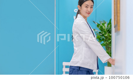 female physical doctor lifestyle job female physical doctor lifestyle job 100750106