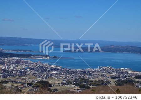 石川県 七尾城址からの眺望 石川県 七尾城址からの眺望 100752346