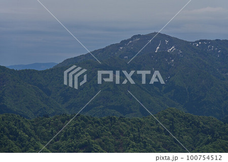 扇ノ山からの氷ノ山 扇ノ山からの氷ノ山 100754512