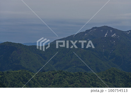 扇ノ山からの氷ノ山 扇ノ山からの氷ノ山 100754513