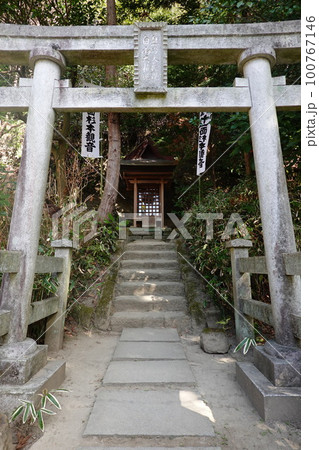 杉本寺 権現堂(白山、熊野両権現尊) 杉本寺 権現堂(白山、熊野両権現尊) 100767146