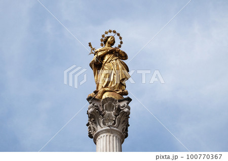 Virgin Mary statue, Plague column at Main Square of the city of Maribor in Slovenia 100770367