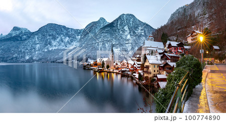 Hallstatt viewed from the south, Austria Hallstatt viewed from the south, Austria 100774890