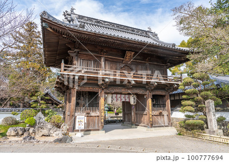 【第1番札所】霊山寺 仁王門【四国八十八箇所】 【第1番札所】霊山寺 仁王門【四国八十八箇所】 100777694