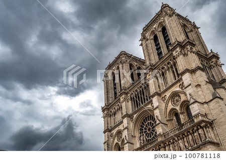 Cathedral Notre Dame On Ile De La Cite In Paris, France 100781118