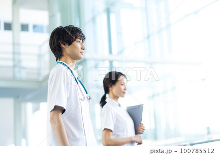 新人看護師のポートレート 新人看護師のポートレート 100785512