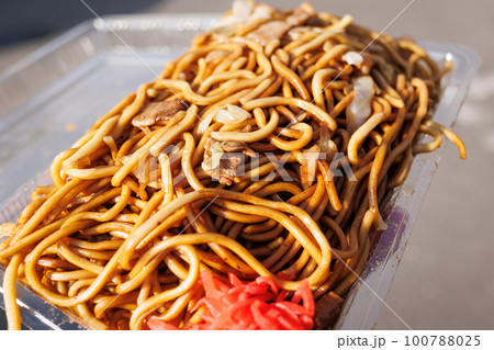 製麺所のテイクアウト焼きそば(青森県青森市) 製麺所のテイクアウト焼きそば(青森県青森市) 100788025