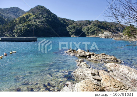 島根半島四十二浦 雲津 諏訪神社の海 島根半島四十二浦 雲津 諏訪神社の海 100791031