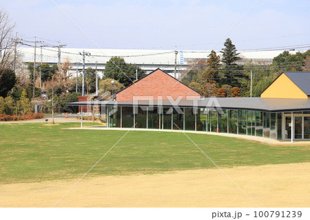 イイナパーク川口 歴史資料館と芝生広場 埼玉県川口市赤山 イイナパーク川口 歴史資料館と芝生広場 埼玉県川口市赤山 100791239