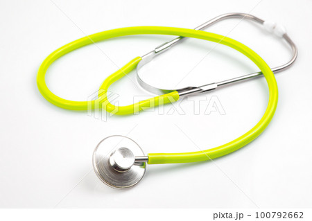 stethoscope on a white background. heart rate medical instrument 100792662