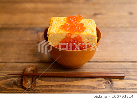 いくらだし巻き丼 100793514