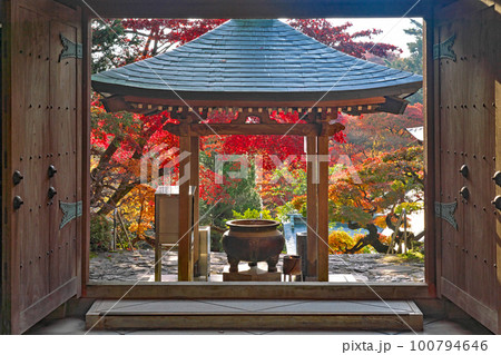 【青峰山 千手院 根香寺】 (四国霊場第82番札所) 香川県高松市中山町 100794646