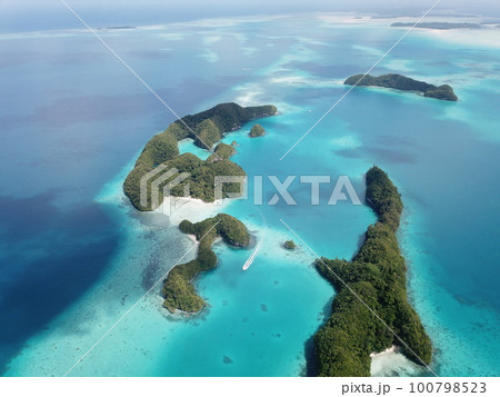 Pristine blue ocean, rock islands in Palau Pristine blue ocean, rock islands in Palau 100798523