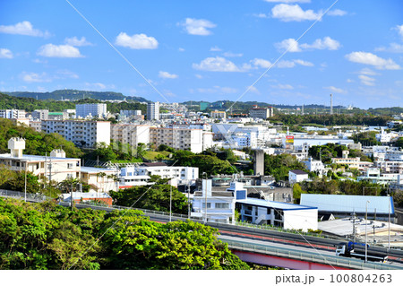 真地大橋から南風原町方面を望む(沖縄県那覇市)【2023.2】 100804263