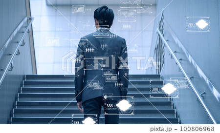 デジタルの世界で成功したビジネスリーダー、DX サイバーセキュリティ、インターネット安全のイメージ デジタルの世界で成功したビジネスリーダー、DX サイバーセキュリティ、インターネット安全のイメージ 100806968