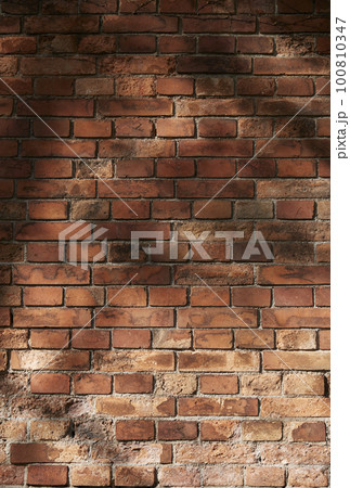 古いレンガの壁 古いレンガの壁 100810347