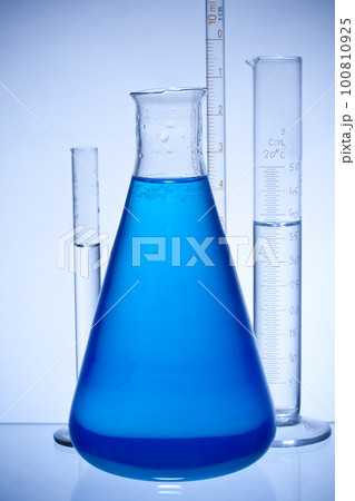 laboratory glassware laboratory glassware 100810925