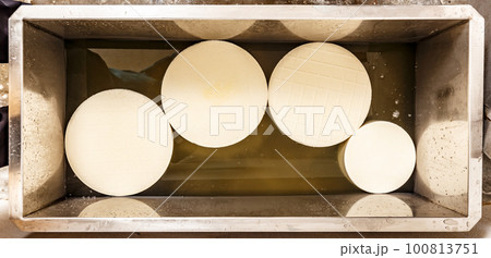 Cheese manufacturing process 100813751