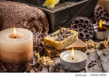 Spa and wellness setting 100814006