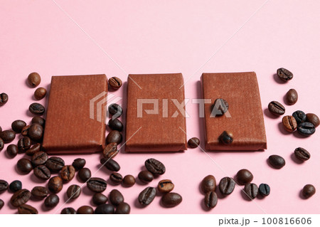 Concept of tasty and sweet food, chocolate 100816606
